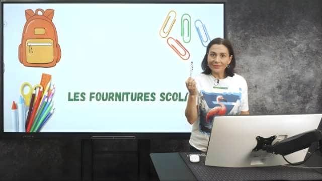 Les fournitures scolaires. Les adjectifs de couleur. Remercier. Répondre aux remerciements.